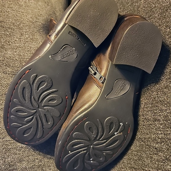 ๐ค Born Brown Leather Ankle Boots - Picture 8 of 8